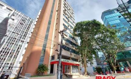 Oportunidade! Salas/Conjuntos em Centro - Florianópolis