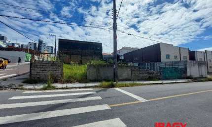 Terreno comercial para alugar na Rua Maria Oliveira, Serraria, São José, 493 m2 por R$ 1.300
