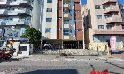 Apartamento com 2 quartos para alugar na Rua Ernesto Giorno, 60, Kobrasol, São José, 68 m2 por R$ 1.900