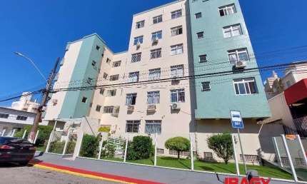 Excelente Apartamento 3 dormitório(s) em Balneário - Florianópolis