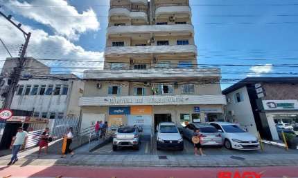 Sala comercial com 2 salas para alugar na Rua Hermogenes Prazeres, 79, Centro, Biguaçu, 30 m2 por R$ 3.900
