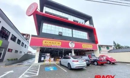 Sala comercial com 1 sala para alugar na Avenida Bom Jesus de Nazaré, 935, Aririu, Palhoça, 53 m2 por R$ 3.000