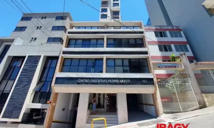 Excelente Salas/Conjuntos 0 dormitório(s) em Centro - Florianópolis