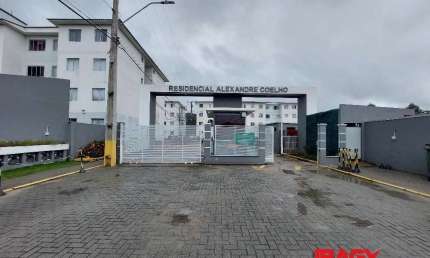 Apartamento com 2 quartos para alugar na Valmir Hermelino Machado, 100, Guarda do Cubatão, Palhoça, 47 m2 por R$ 1.100
