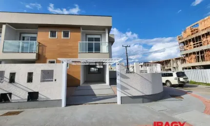 Excelente Casa 3 dormitório(s) em Nova Palhoça - Palhoça