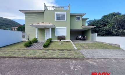 Excelente Casa em Condominio 3 dormitório(s) em Campeche - Florianópolis