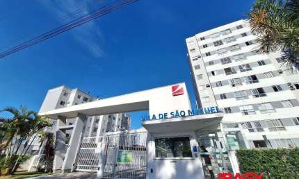 Apartamento com 2 quartos para alugar na Rua Manoel Mariano Ferreira, 621, Rio Caveiras, Biguaçu, 49 m2 por R$ 1.690