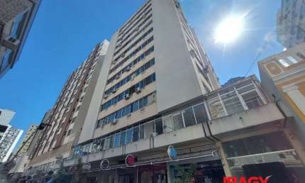 Excelente Apartamento 3 dormitório(s) em Centro - Florianópolis