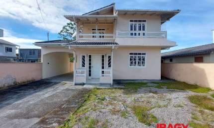 Casa com 6 quartos para alugar na Rua Bezerra de Menezes, 46, Centro, Palhoça, 200 m2 por R$ 4.200