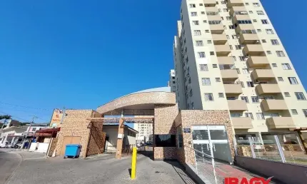 Excelente Apartamento 2 dormitório(s) em Areias - São José