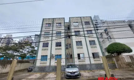 Excelente Apartamento 2 dormitório(s) em Centro - Florianópolis