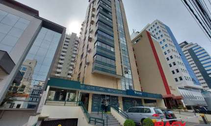 Oportunidade! Salas/Conjuntos em Centro - Florianópolis