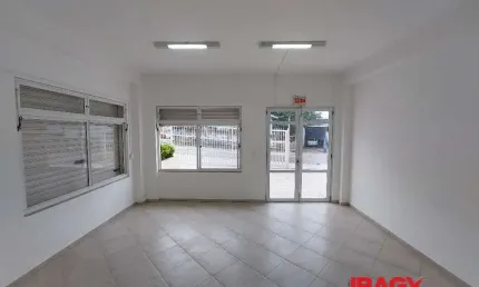 Ponto comercial com 2 salas para alugar na Rua Luiz Gonzaga Valente, 571, Capoeiras, Florianópolis, 55 m2 por R$ 1.900