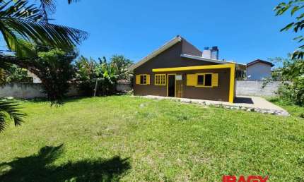 Casa com 2 quartos para alugar na Rua Nivaldo Alfredo Silva, 80, Ingleses do Rio Vermelho, Florianópolis, 90 m2 por R$ 3.290