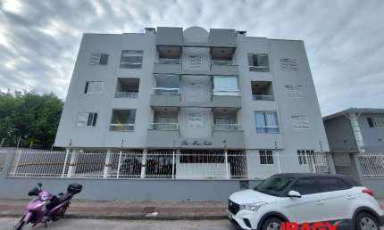 Apartamento com 2 quartos para alugar na Avenida Celso Joaquim da Silva, 100, Sertão do Maruim, São José, 60 m2 por R$ 2.200