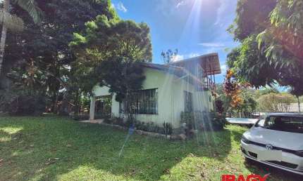 Casa com 2 quartos para alugar na Rua Acelino Pereira, 566, Potecas, São José, 120 m2 por R$ 2.600