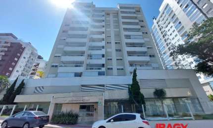 Apartamento com 3 quartos para alugar na Rua Rudolfo Jacob Schaeffer, 231, Nossa Senhora do Rosário, São José, 95 m2 por R$ 4.350