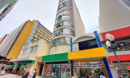 Oportunidade! Salas/Conjuntos em Centro - Florianópolis