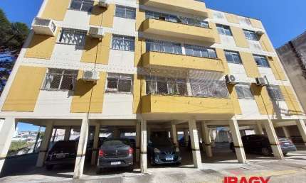 Excelente Apartamento 3 dormitório(s) em Capoeiras - Florianópolis