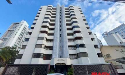 Apartamento com 4 quartos para alugar na Rua Antônio Dib Mussi, 522, Centro, Florianópolis, 181 m2 por R$ 4.000