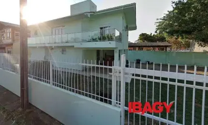 Excelente casa 4 dormitório(s) em cachoeira do bom jesus - florianópolis