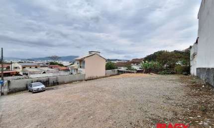 Terreno comercial para alugar na Gertrudes Rampinelli, 87, Fazenda Santo Antônio, São José por R$ 1.650