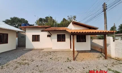 Excelente casa 2 dormitório(s) em são joão do rio vermelho - florianópolis