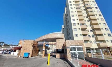 Excelente Apartamento 3 dormitório(s) em Areias - São José