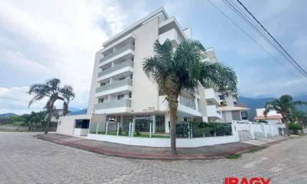Apartamento com 3 quartos para alugar na Rua Raul Leonardo Weiss, 287, Praia de Fora, Palhoça, 99 m2 por R$ 2.800