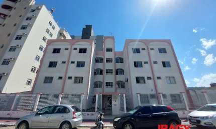 Apartamento com 2 quartos para alugar na Rua Dorval da Silva, 137, Nossa Senhora do Rosário, São José, 50 m2 por R$ 1.500