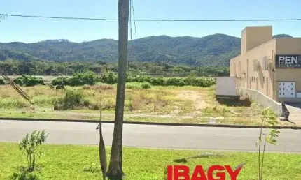 Terreno comercial para alugar na Avenida Paulo Roberto Vidal, 00, Bela Vista, Palhoça, 830 m2 por R$ 3.000