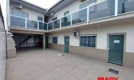 Apartamento com 1 quarto para alugar na Benta Fernandes da Silveira, 49, Tapera, Florianópolis, 30 m2 por R$ 1.900