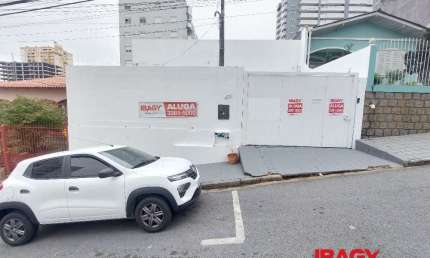 Barracão / Galpão / Depósito para alugar na Rua Manoel Loureiro, 506, Barreiros, São José