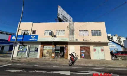 Ponto comercial para alugar na Avenida Leoberto Leal, 861, Barreiros, São José