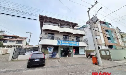 Apartamento com 3 quartos para alugar na Rua dos Tubarões, 210, Ingleses do Rio Vermelho, Florianópolis, 220 m2 por R$ 6.000