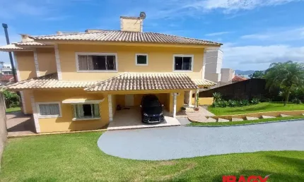 Casa com 4 quartos para alugar na EMBAUBAS, 233, Centro, Florianópolis, 291 m2 por R$ 15.000
