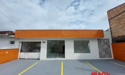 Ponto comercial com 2 salas para alugar na Rua Cruz e Souza, 608, Jardim Eldorado, Palhoça, 63 m2 por R$ 4.400