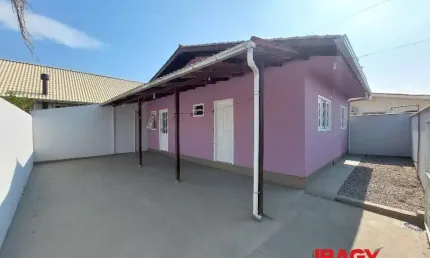 Excelente Casa 2 dormitório(s) em Morro das Pedras - Florianópolis