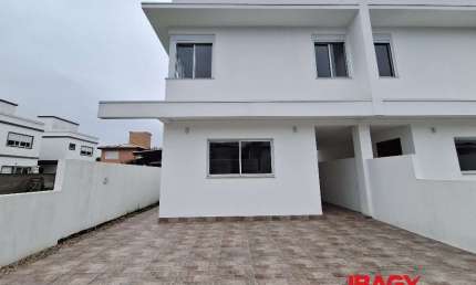 Casa com 3 quartos para alugar na Rua do Trapiche, 170, Campeche, Florianópolis, 93 m2 por R$ 7.900
