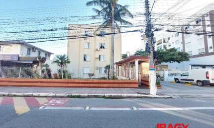 Apartamento com 3 quartos para alugar na Rua João Meirelles, 1179, Abraão, Florianópolis, 60 m2 por R$ 2.200