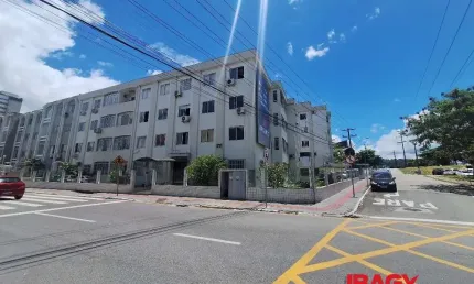 Apartamento com 2 quartos para alugar na Rua Koesa, 461, Kobrasol, São José, 65 m2 por R$ 2.500
