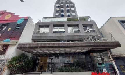 Oportunidade! Salas/Conjuntos em Centro - Florianópolis