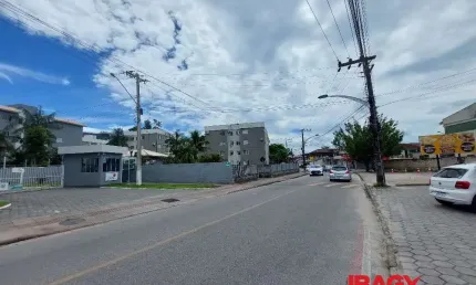 Excelente Apartamento 2 dormitório(s) em Fundos - Biguaçu