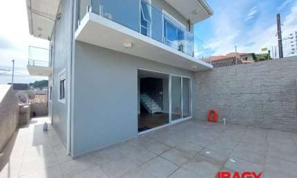 Excelente Casa 3 dormitório(s) em Forquilinhas - SÃO JOSÉ