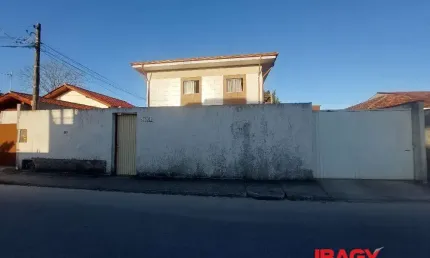 Excelente Apartamento 1 dormitório(s) em Campeche - Florianópolis