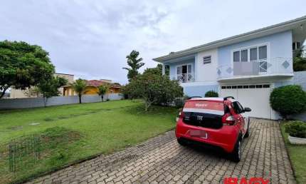 Casa com 3 quartos para alugar na Servidão Arthur Luciano Garcia, 113, Ingleses, Florianópolis, 130 m2 por R$ 7.000