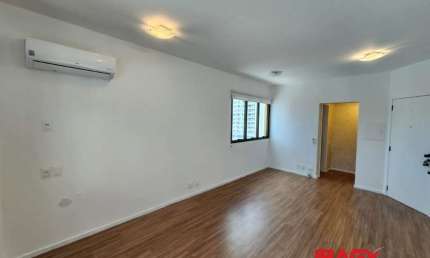 Oportunidade! Salas/Conjuntos em Centro - Florianópolis