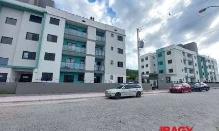 Apartamento com 2 quartos para alugar na Estrada Cristóvão Machado de Campos, 461, Vargem Grande, Florianópolis, 57 m2 por R$ 2.300