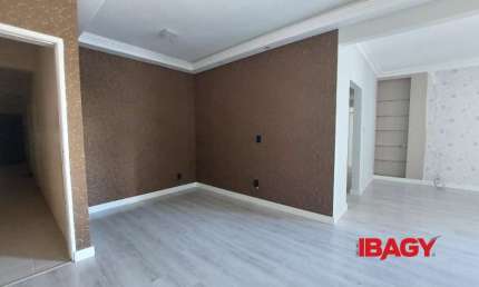 Excelente Apartamento 2 dormitório(s) em Centro - Florianópolis