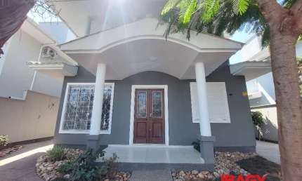 Casa com 3 quartos para alugar na Rua do Farol, 619, Campeche, Florianópolis, 229 m2 por R$ 10.500